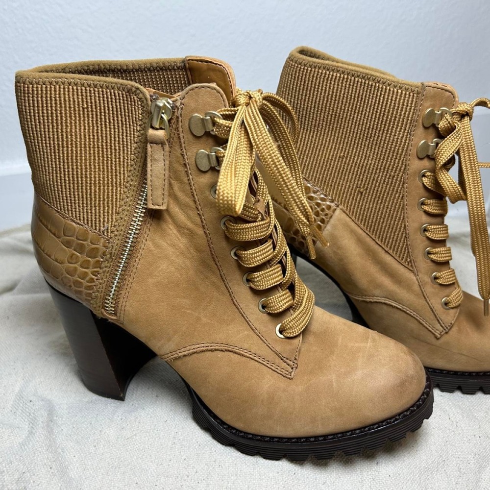 Gibson Latimer Tan Ankle Boots